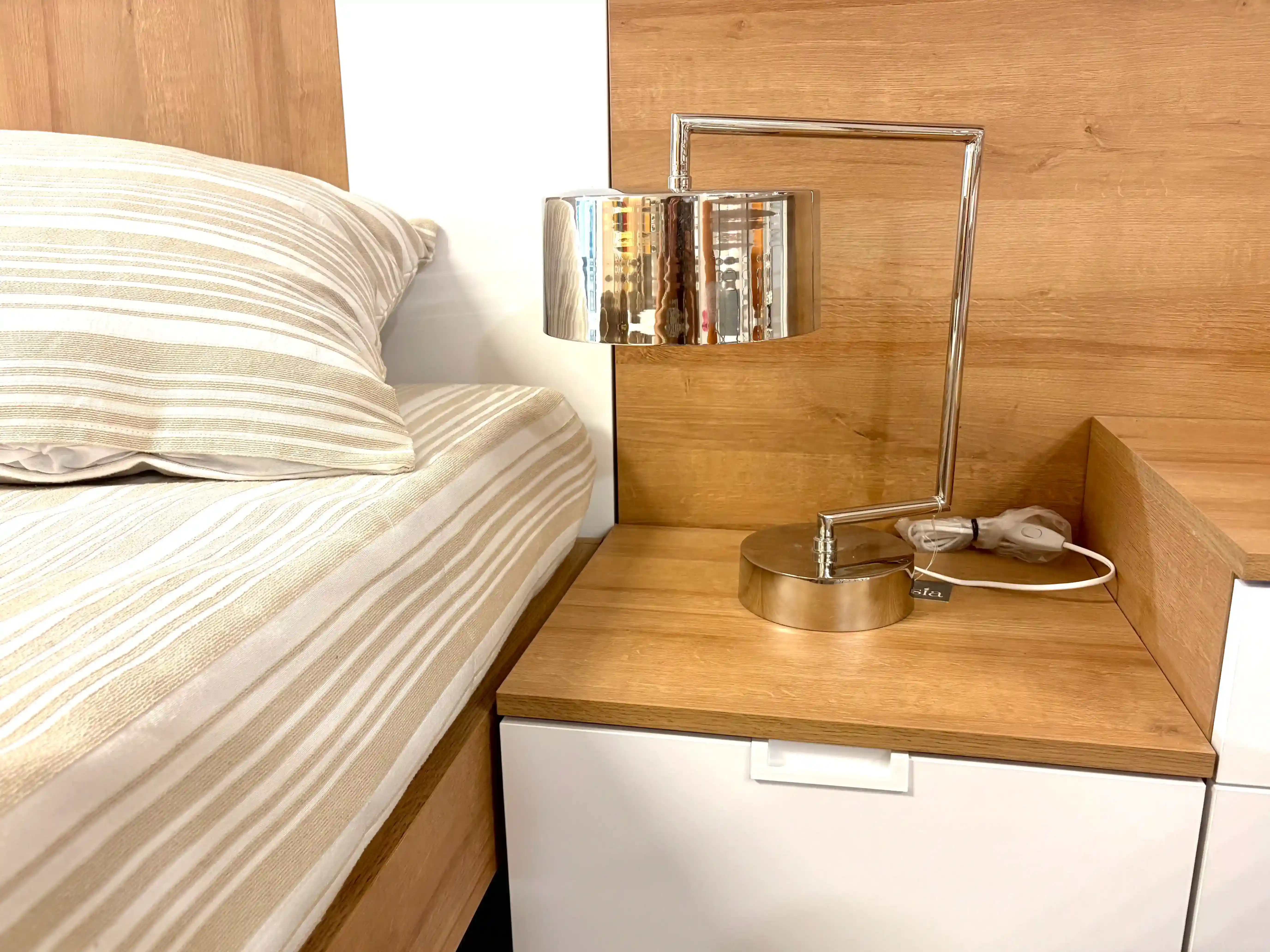 Imagen del producto Dormitorio Juvenil Funcional en Madera Natural y Blanco