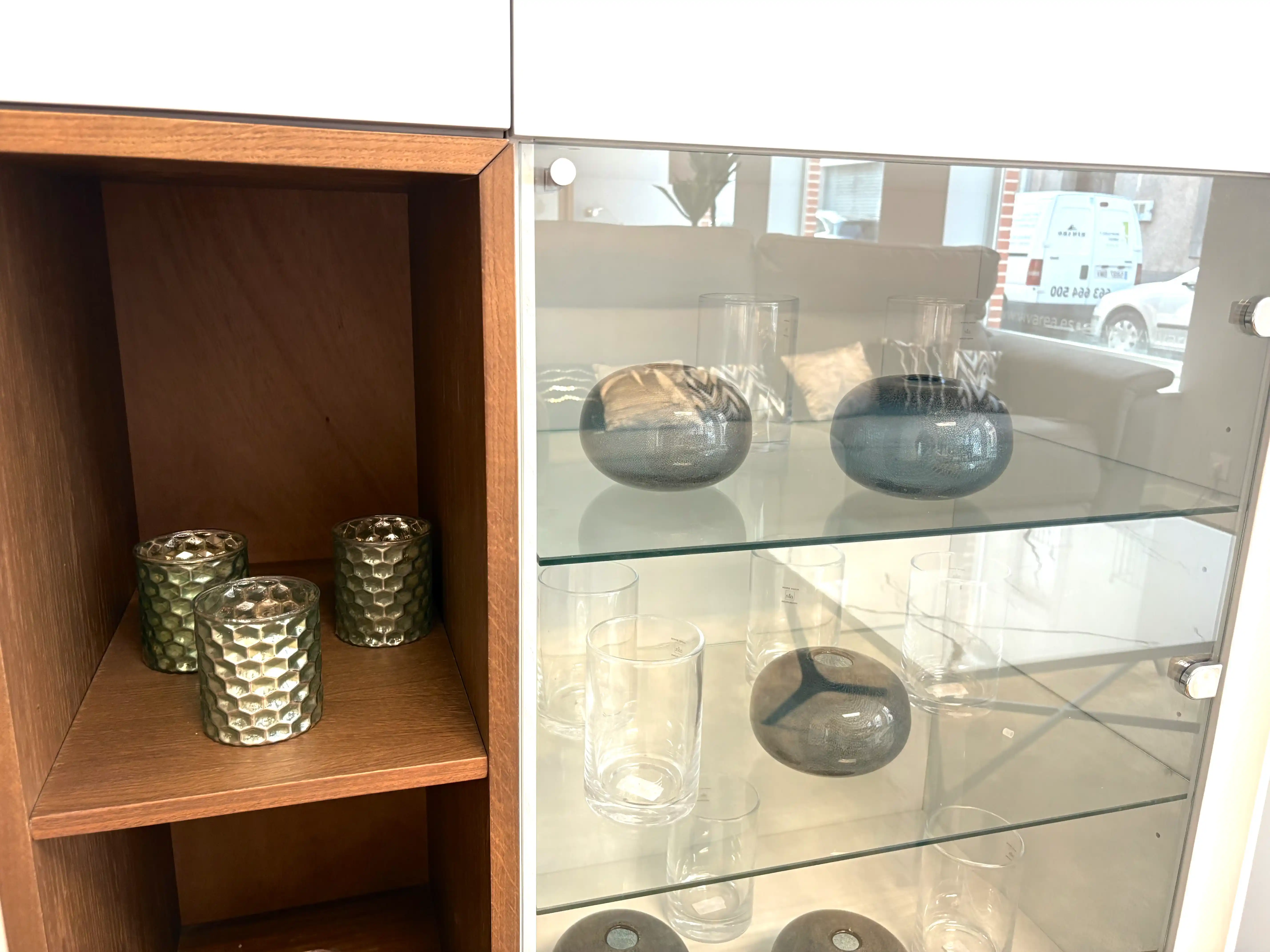 Imagen del producto Contemporáneo con Elegancia Minimanlista